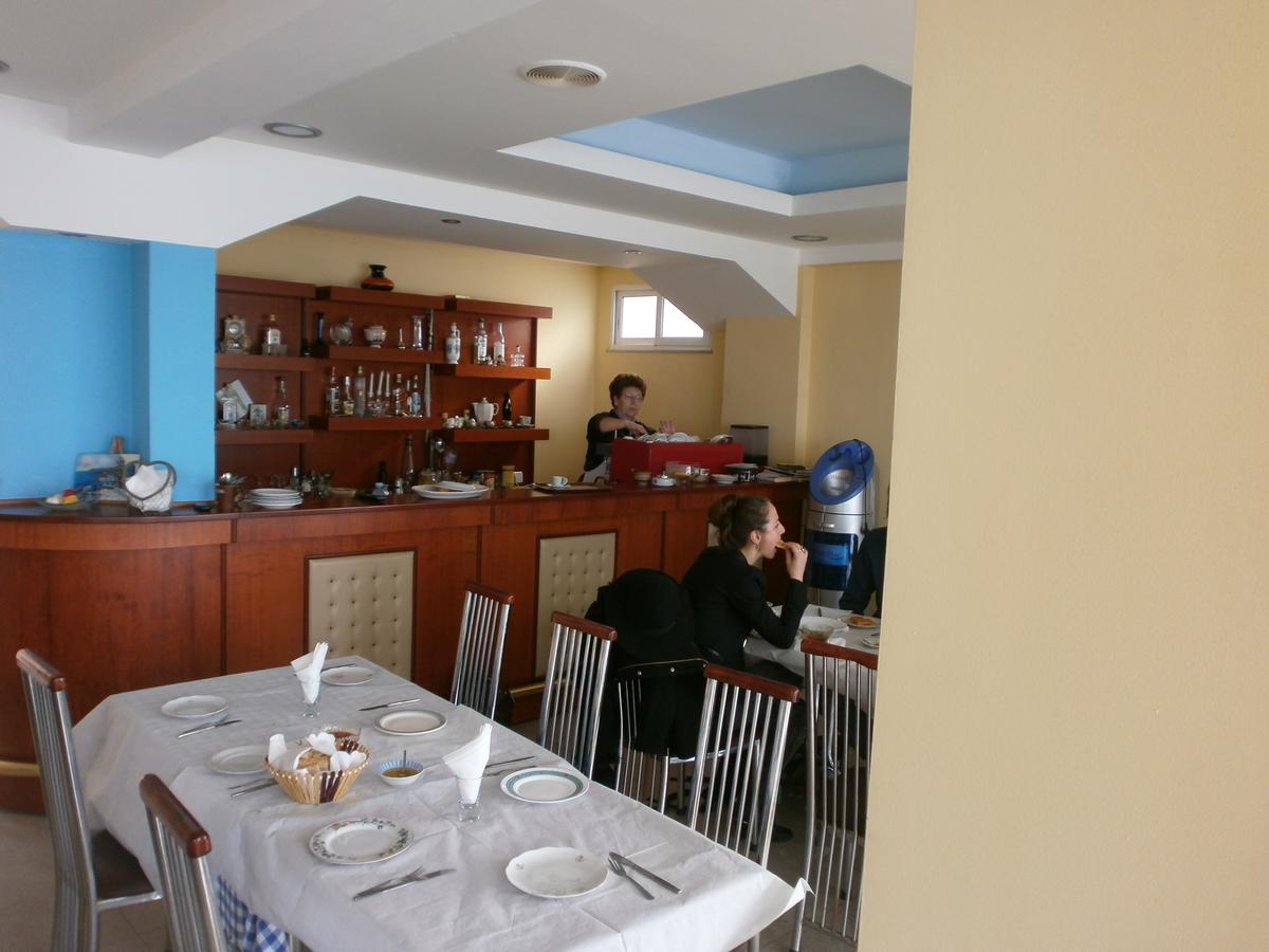 Odhisea Hotel Restaurant Qeparo Ngoại thất bức ảnh