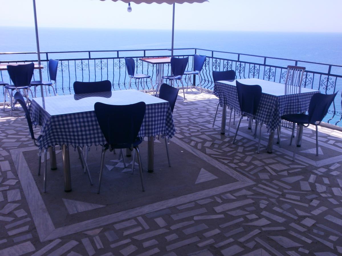 Odhisea Hotel Restaurant Qeparo Ngoại thất bức ảnh